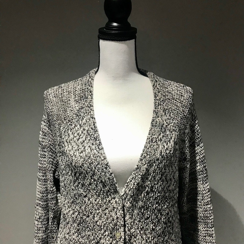 Joan Vass Gray Black/White Nacre Button Relaxed Cardigan Sweater Plus Sz OX EUC - Picture 2 of 9